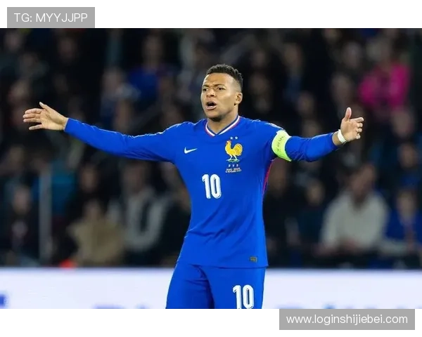 世界杯历史射手榜前十名球员的比赛瞬间回顾，感受足球的激情与荣耀